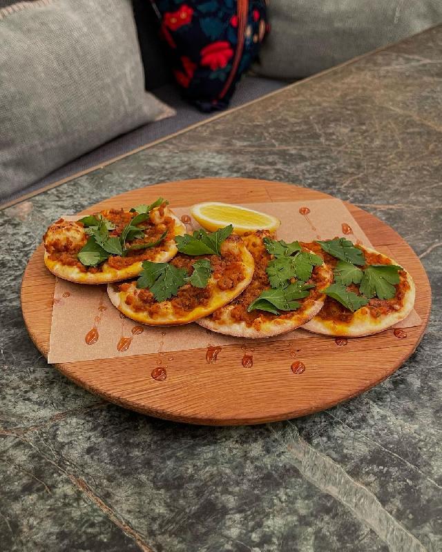 Mini lahmacun pizzalar