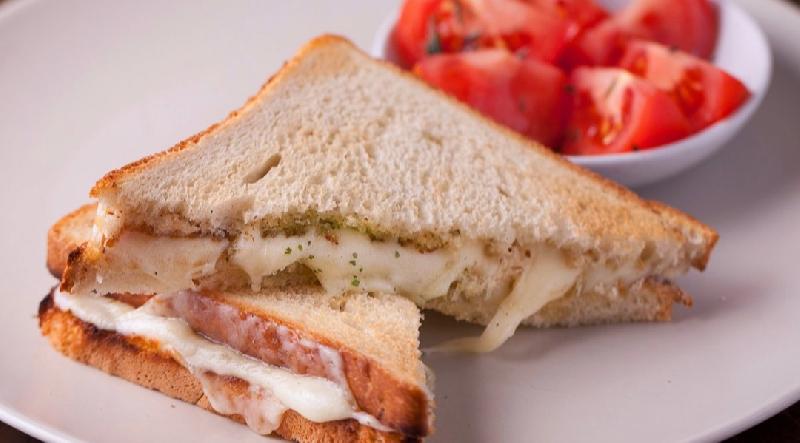 Cüt kaşarlı Klasik Tost