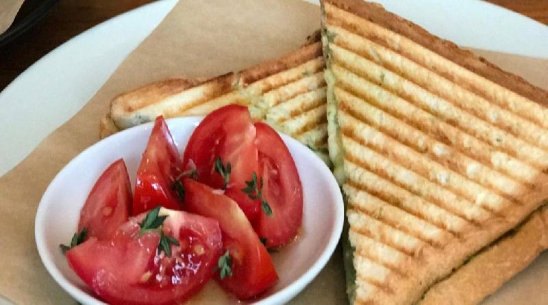 Sucuklu & Kaşarlı tost