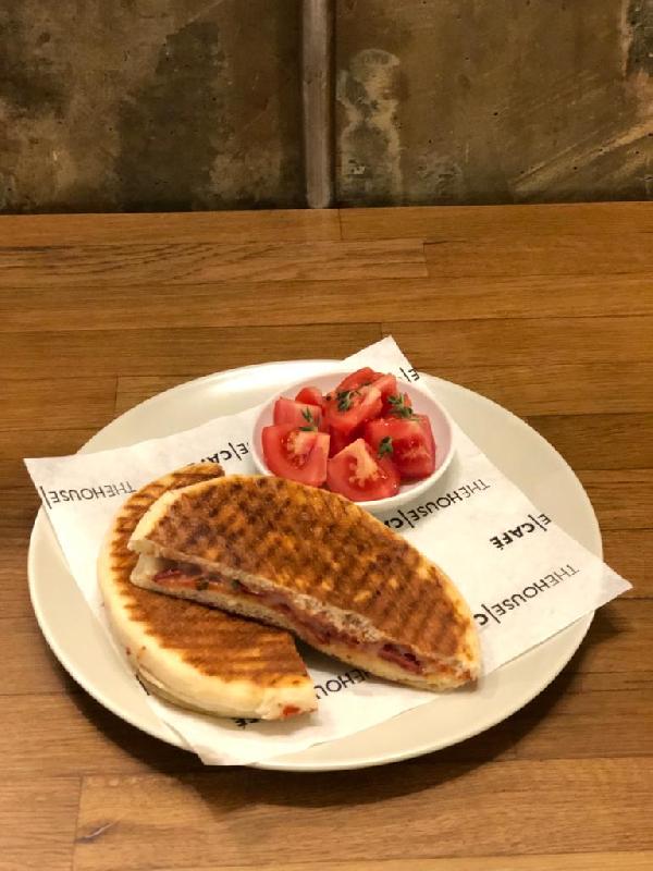 SUCUKLU & KAŞARLI BAZLAMA TOST