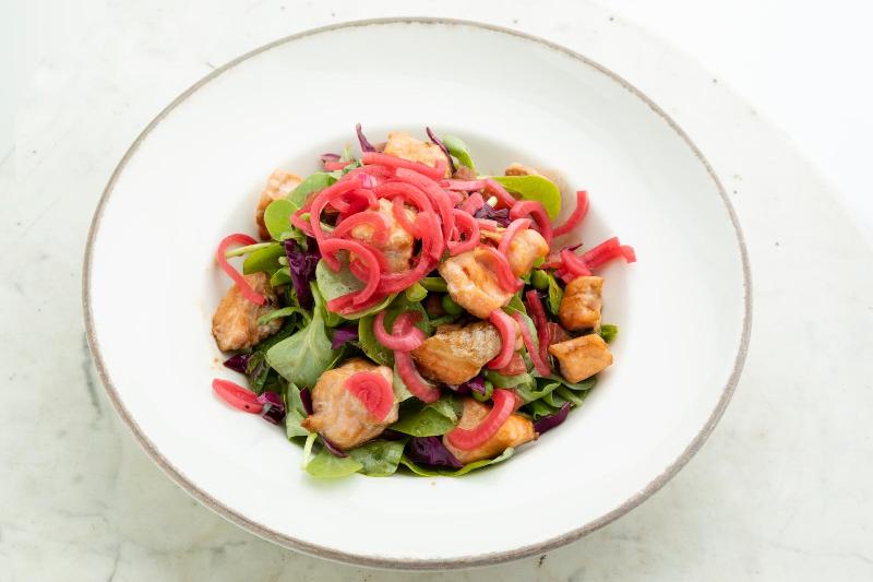 TERİYAKİLİ SOMON SALATASI