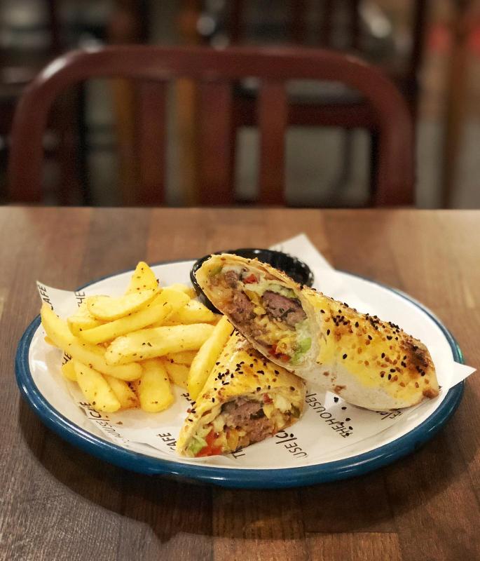 KÖFTELİ BURRITO