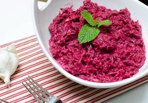 Çuğundur salatı