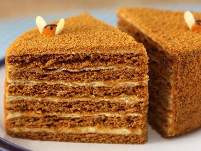 Tort medovıy