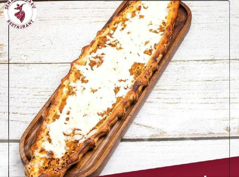 Qiyməli pendirli pide