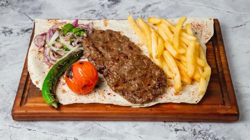 Kasap köftə