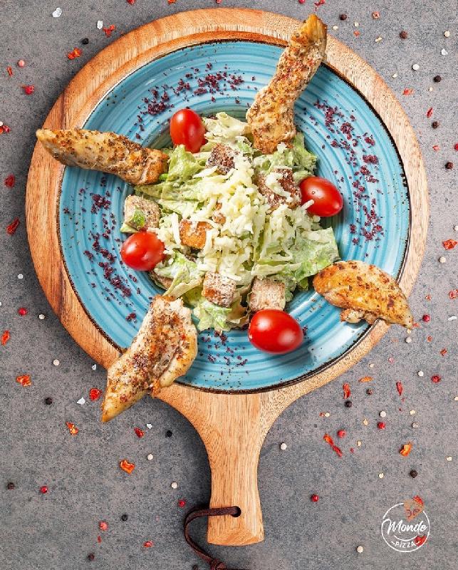 Sezar salatı