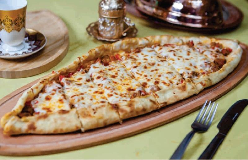 Qiyməli pendirli pide