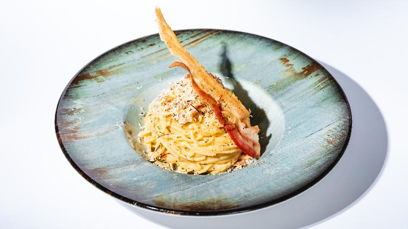 Carbonara pastası spagetti ilə