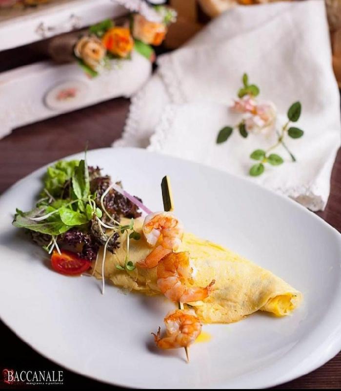 Omlet with prawns