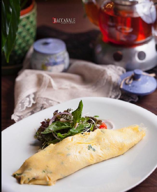 Omelette with ricotta and sun- dried tomato