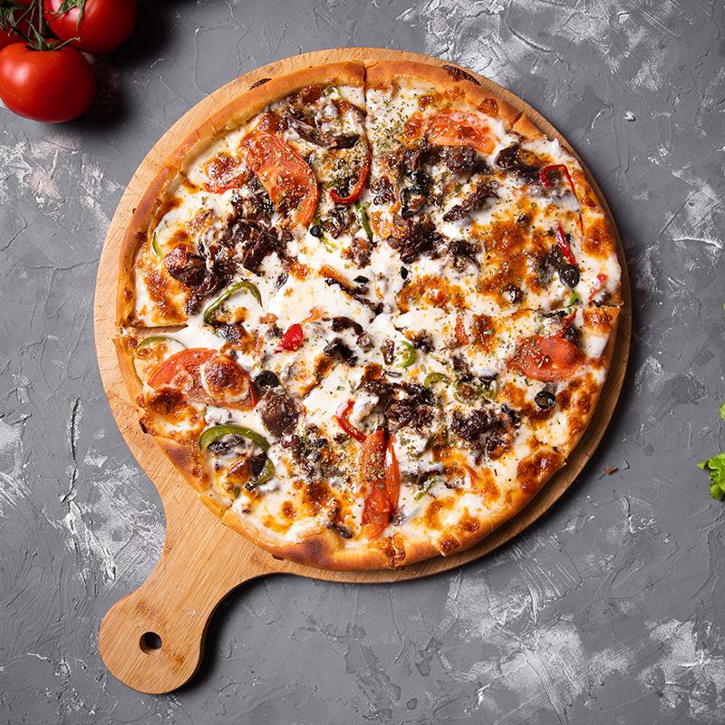 Quzu əti ilə pizza