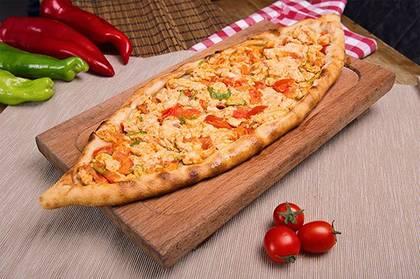 Toyuqlu pide