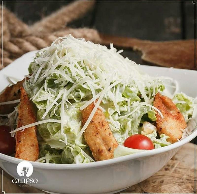 Sezar salatı 