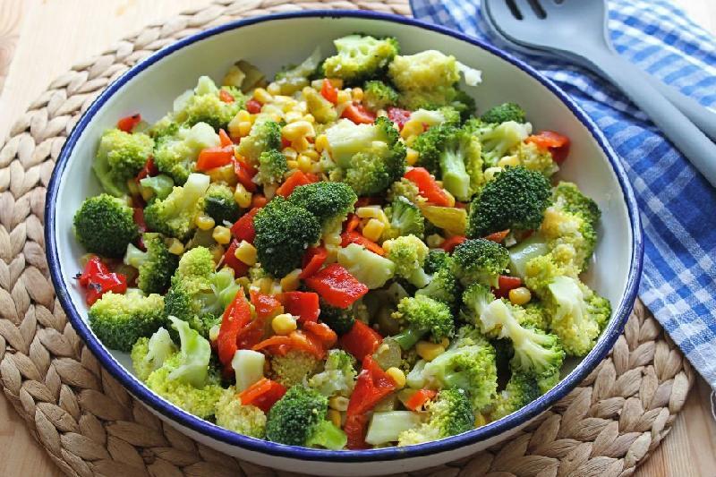 Brokoli Salatı
