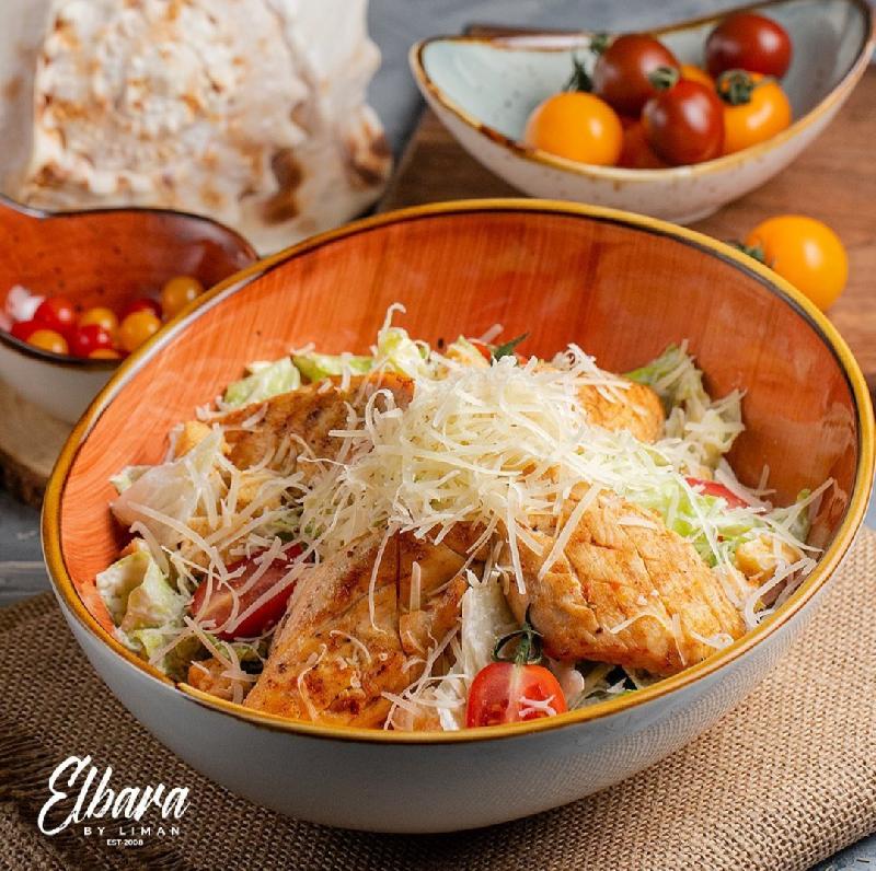 Sezar salatı  toyuqla