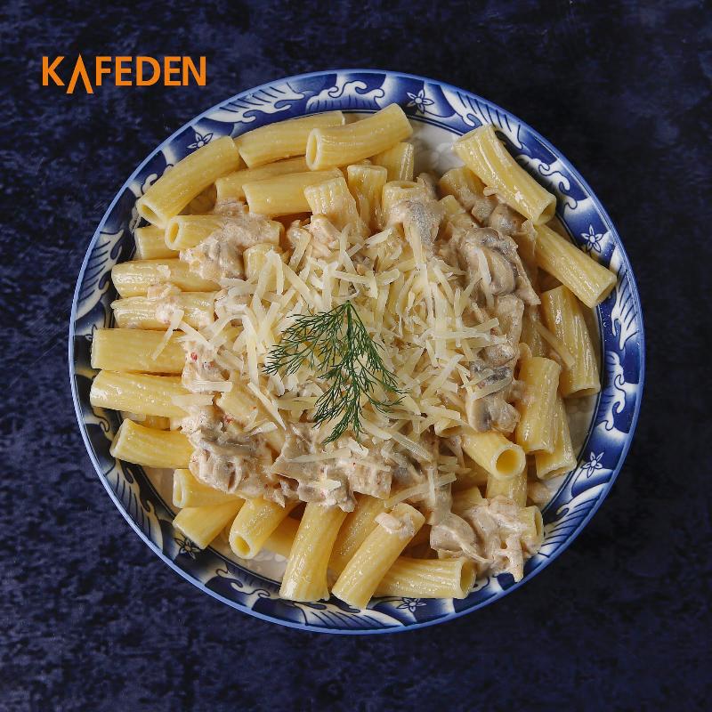 Rigatoni Göbələk sousu ilə 