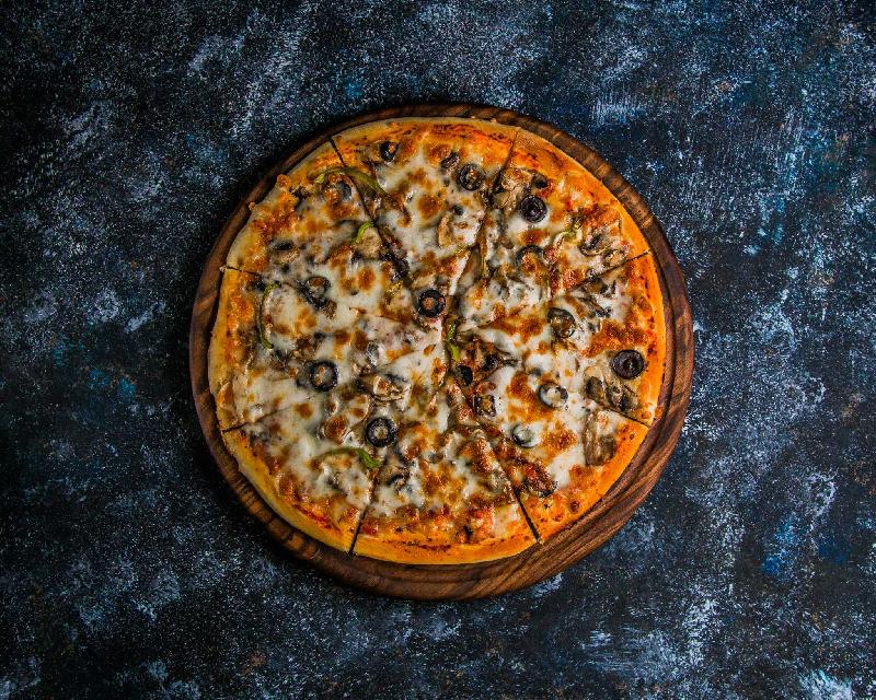 Göbələk Pizza 