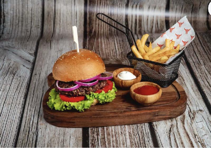 Klassik Burger + Kartof Fri + İçki