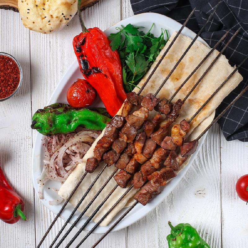 Quzu ciyer kabab quyruq ilə