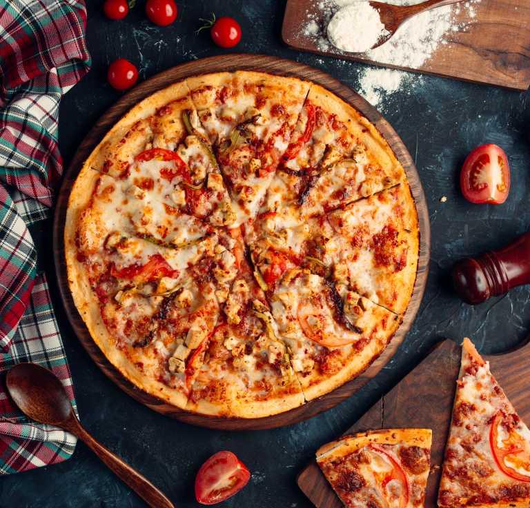 Toyuqlu pizza