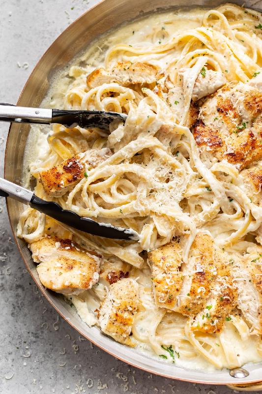 Fettuçini toyuq