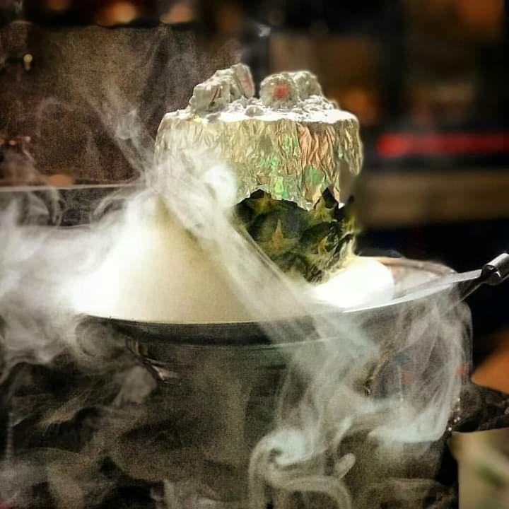 Qəlyan ananasda