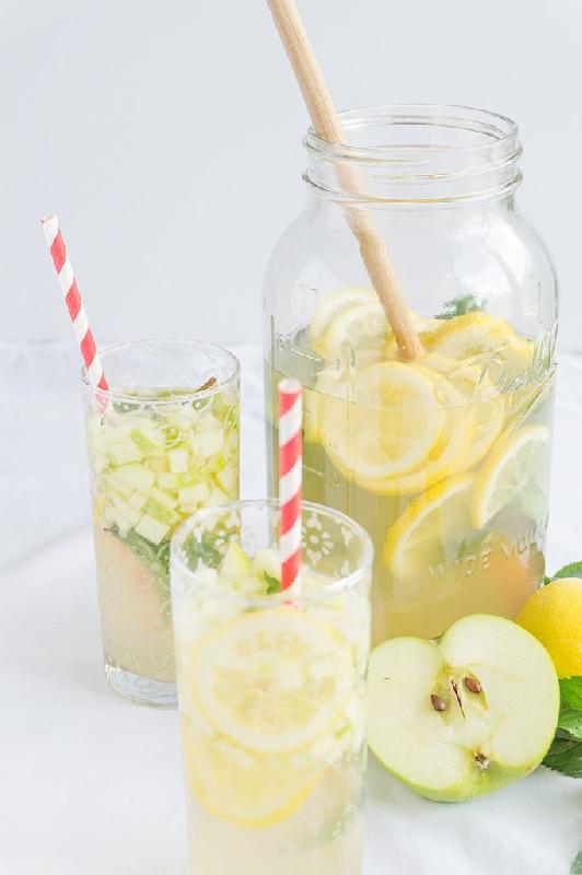 Apple lemonade