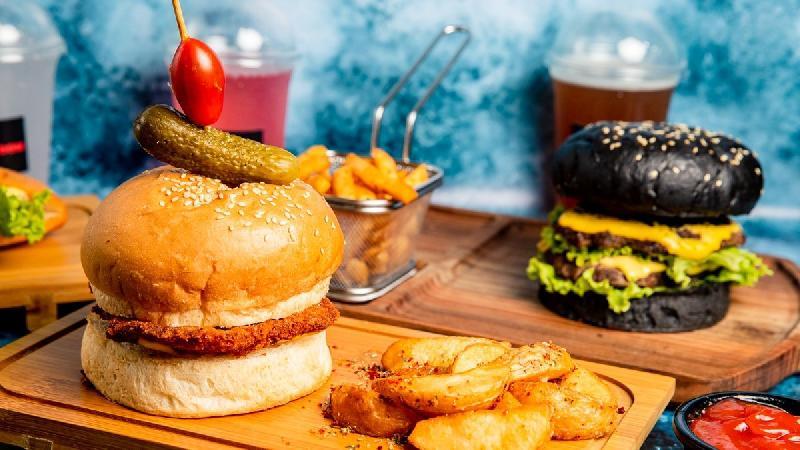 Toyuq Sezar Burger