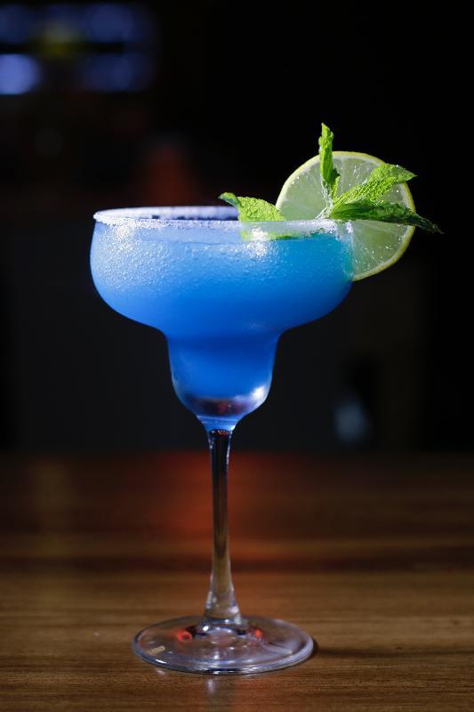 Blue fantastic kokteyl