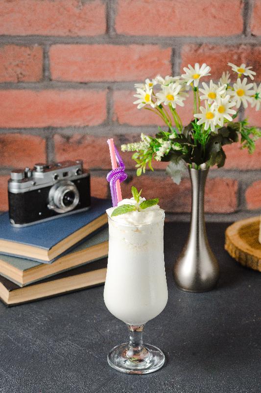 Vanilli Milk Shake