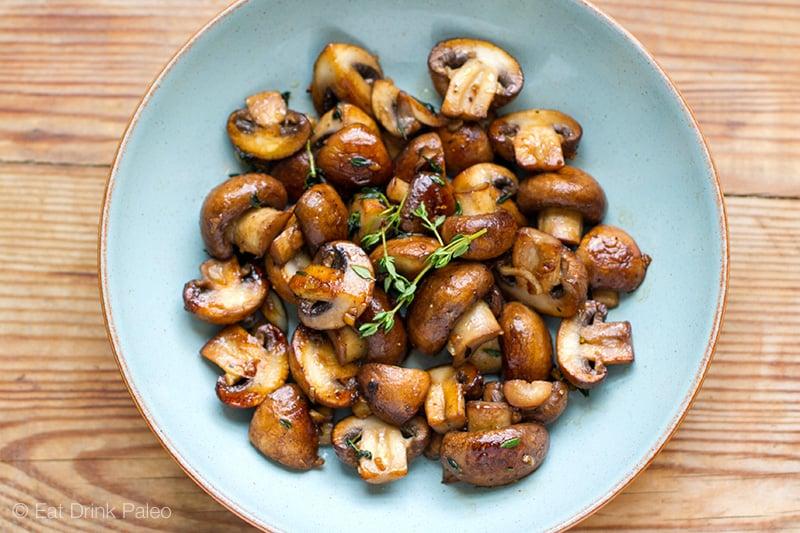 Fan- fried Mushrooms with Carlic and Thyme