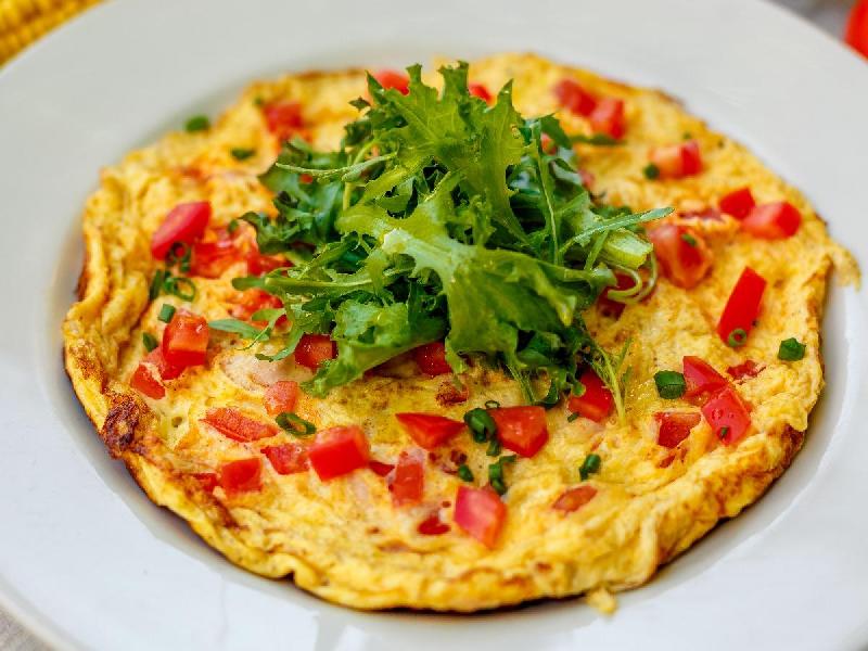 Tomato omelet 3 eggs