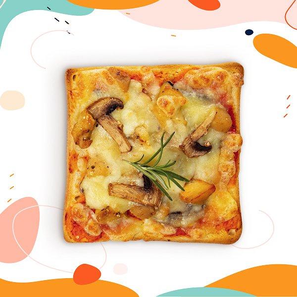 Tost-pizza toyuq və göbələk İlə