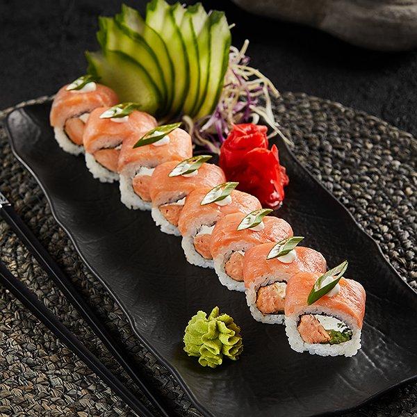 Kunsei salmon roll