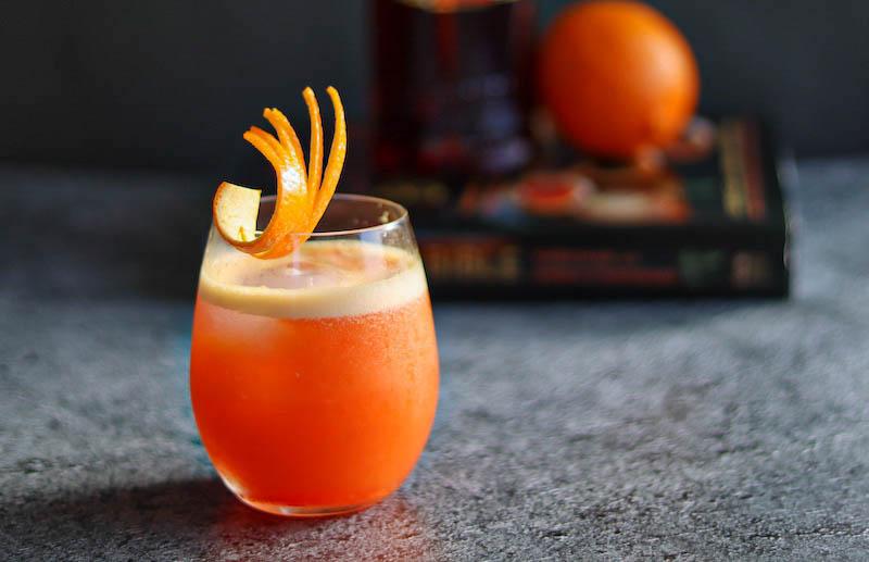 Campari və portağal suyu