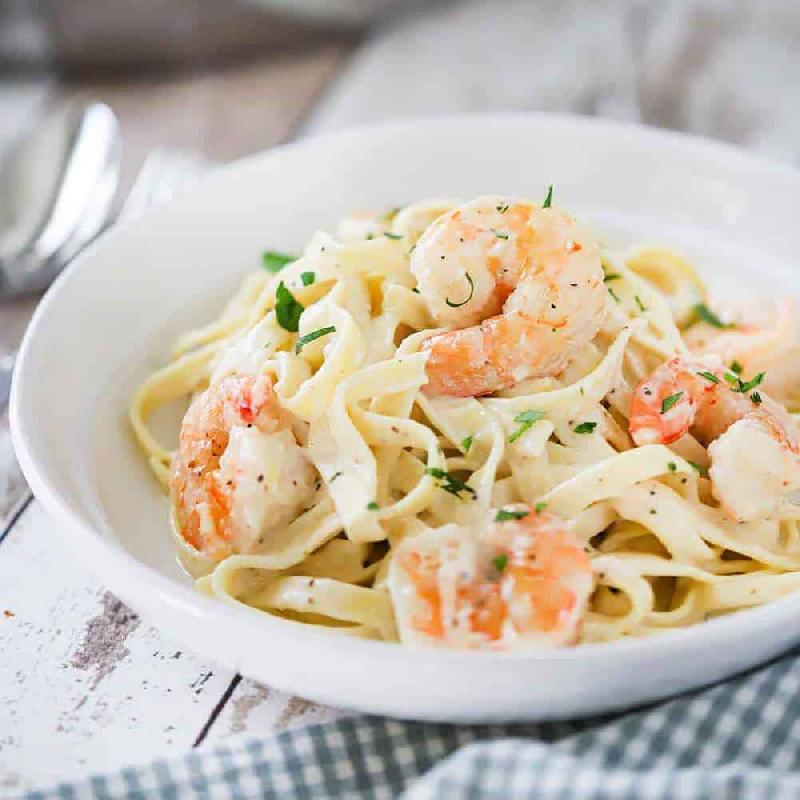 Krevetkalı Fettuuccine Alfredo