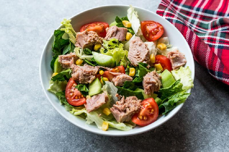 Ton balıklı salata