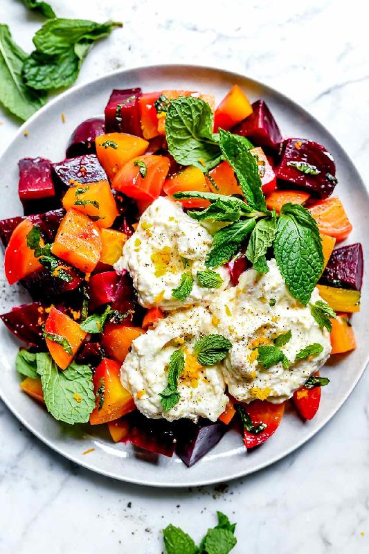 Rikotta İlə Sobada Bişmiş Çuğundur Salatı