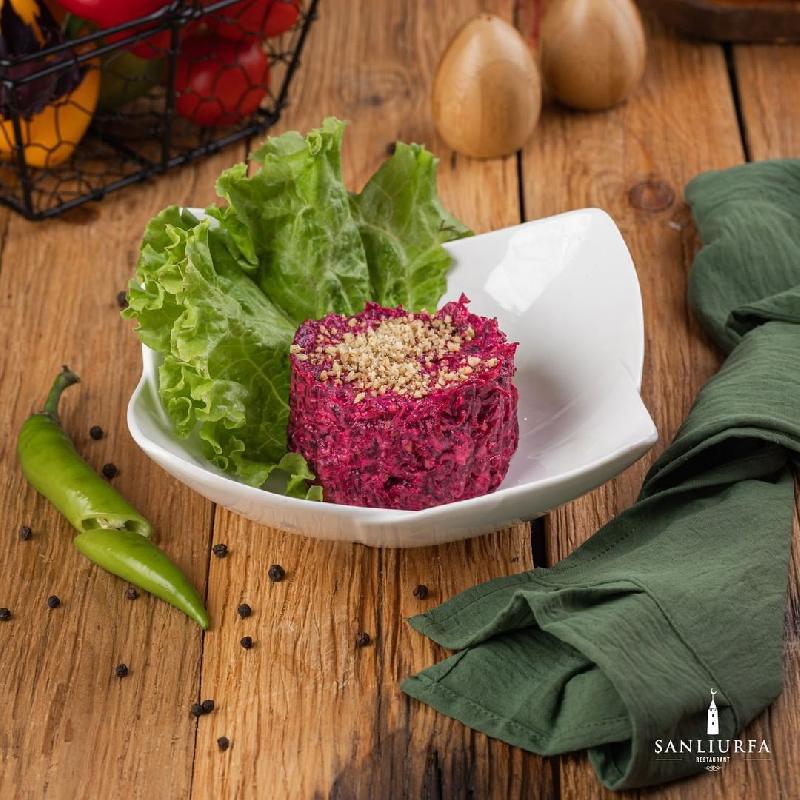Çuğundur Salatı