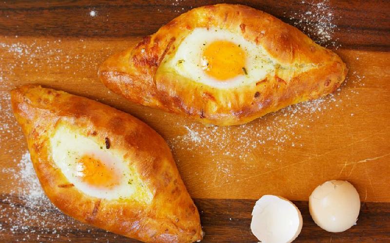 Yumurtalı Pide
