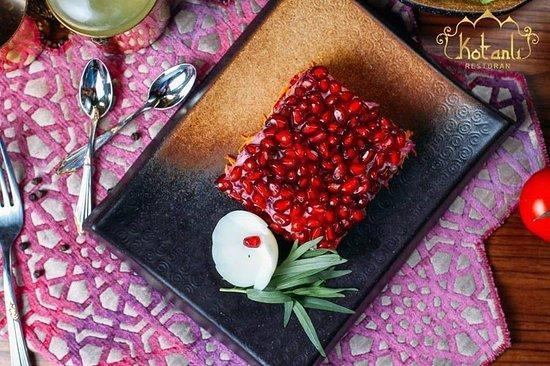 Nar salatı