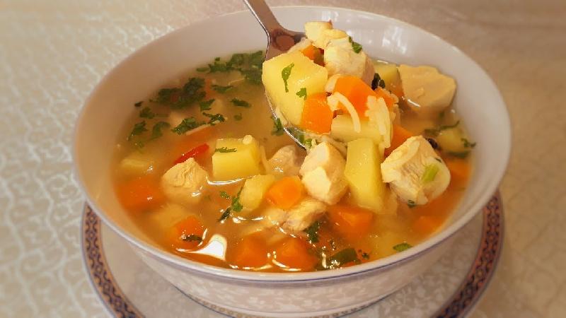 Toyuq şorbası