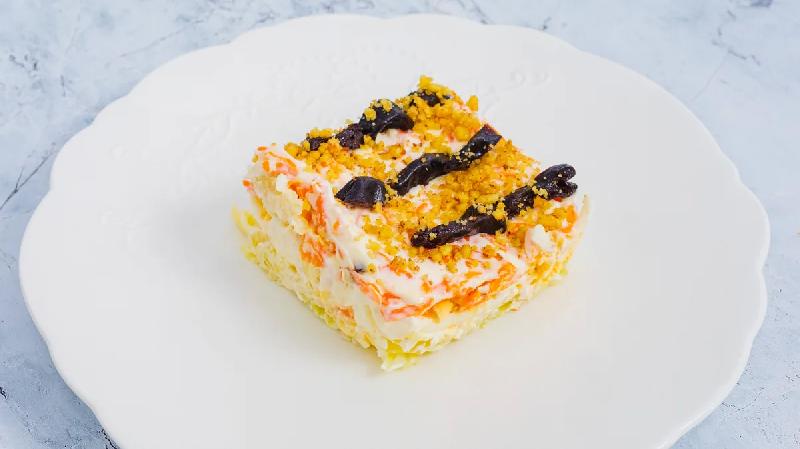 Quru Gavalı Salatı