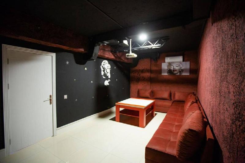 Interior view 0