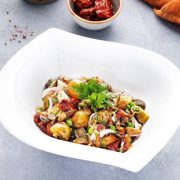 İsti kartof salatı		