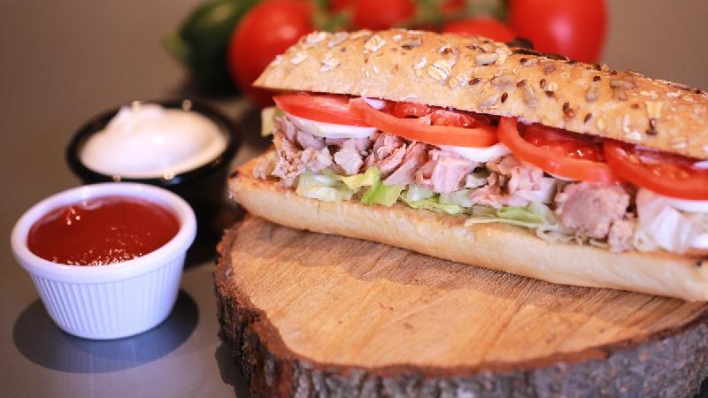 Tuna Balığı Sendviç