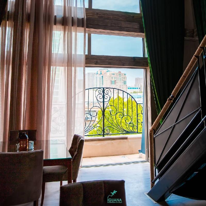 Interior view 10