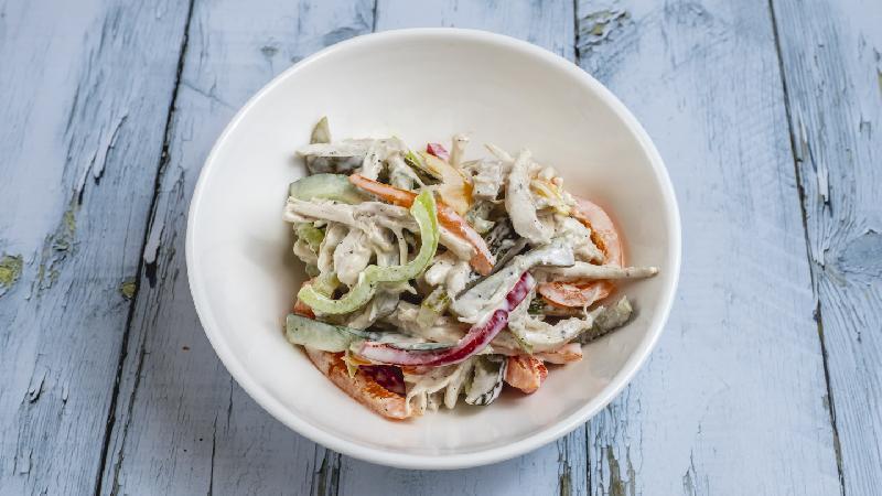 Toyuq Salatı
