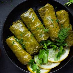 Yarpaq dolması 